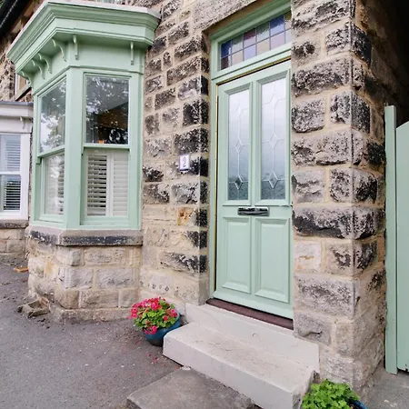 Tatil Evi 3-bed Near Harrogate, Parking & Country Views Pannal