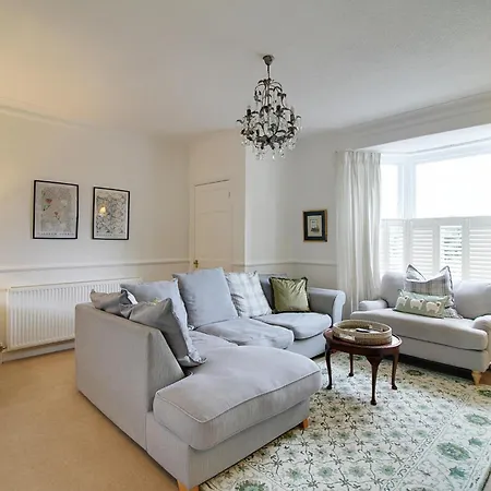 3-bed Near Harrogate, Parking & Country Views Tatil Evi Pannal